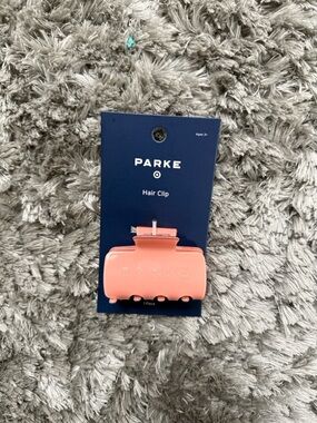 NWT PARKE X TARGET CLAW CLIP - IN HAND